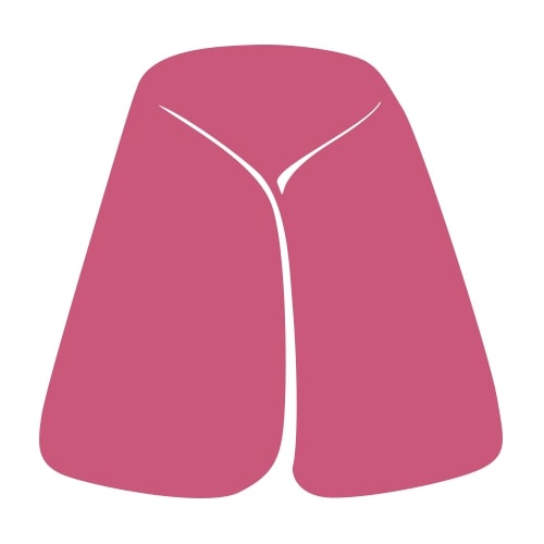 Illustration stylisée simple d’une cape rose avec lignes blanches indiquant les plis, sur fond blanc uni.