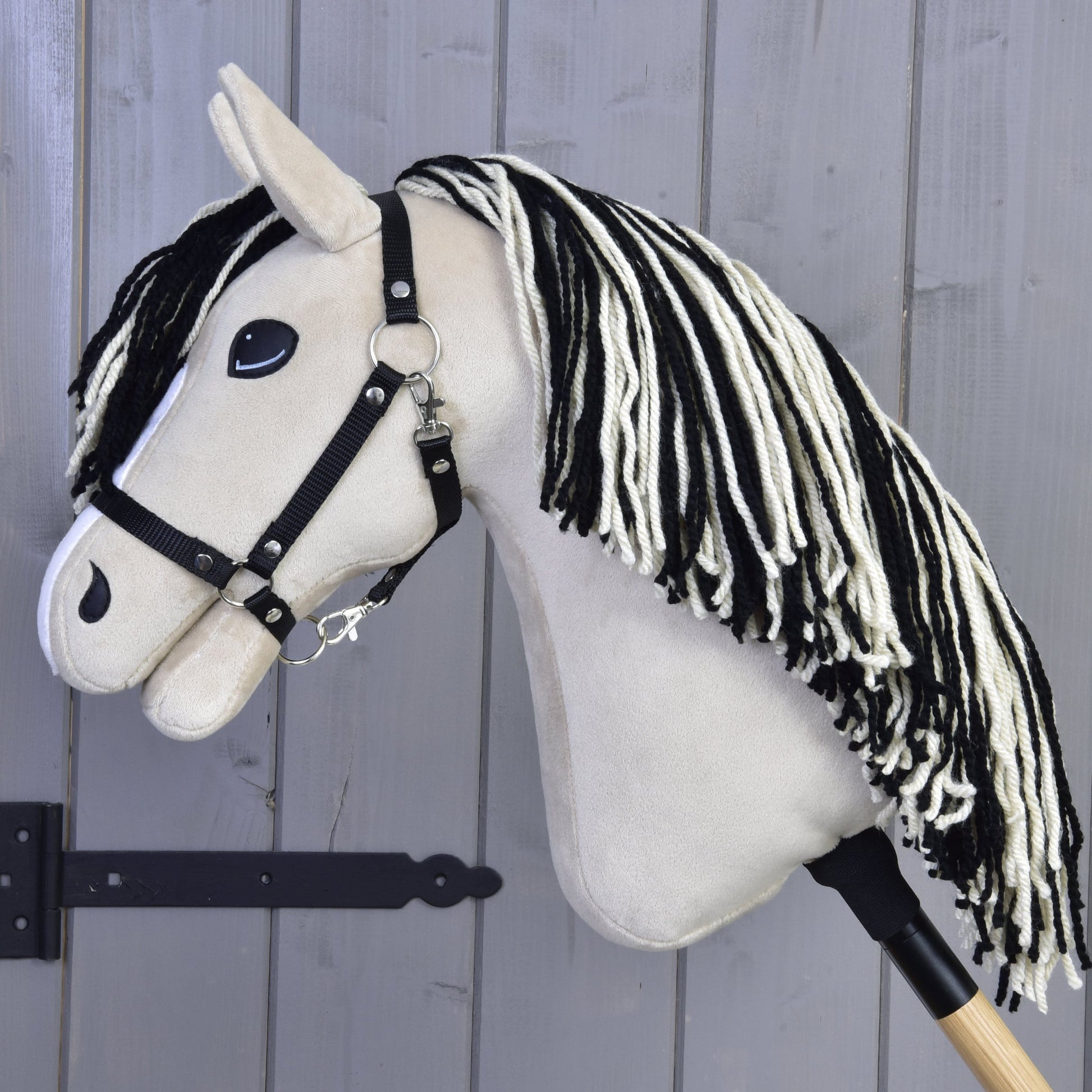Hobby Horse Aurora avec licol noir