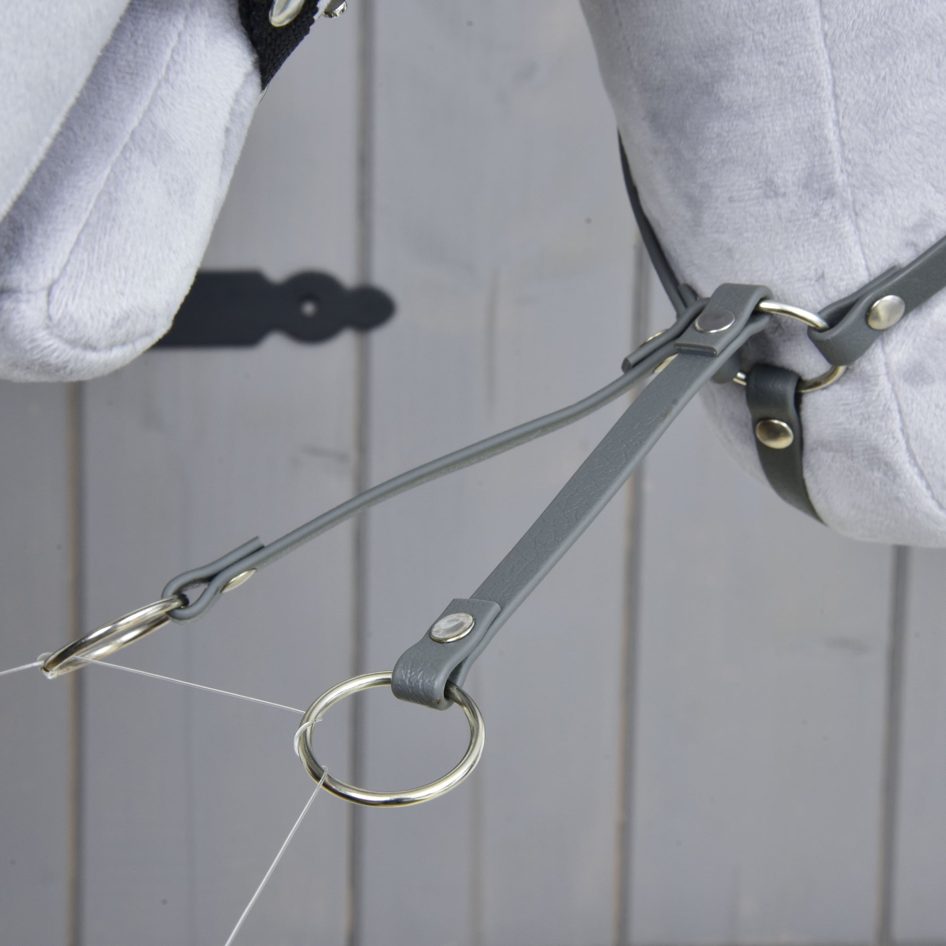 Martingale gris foncé