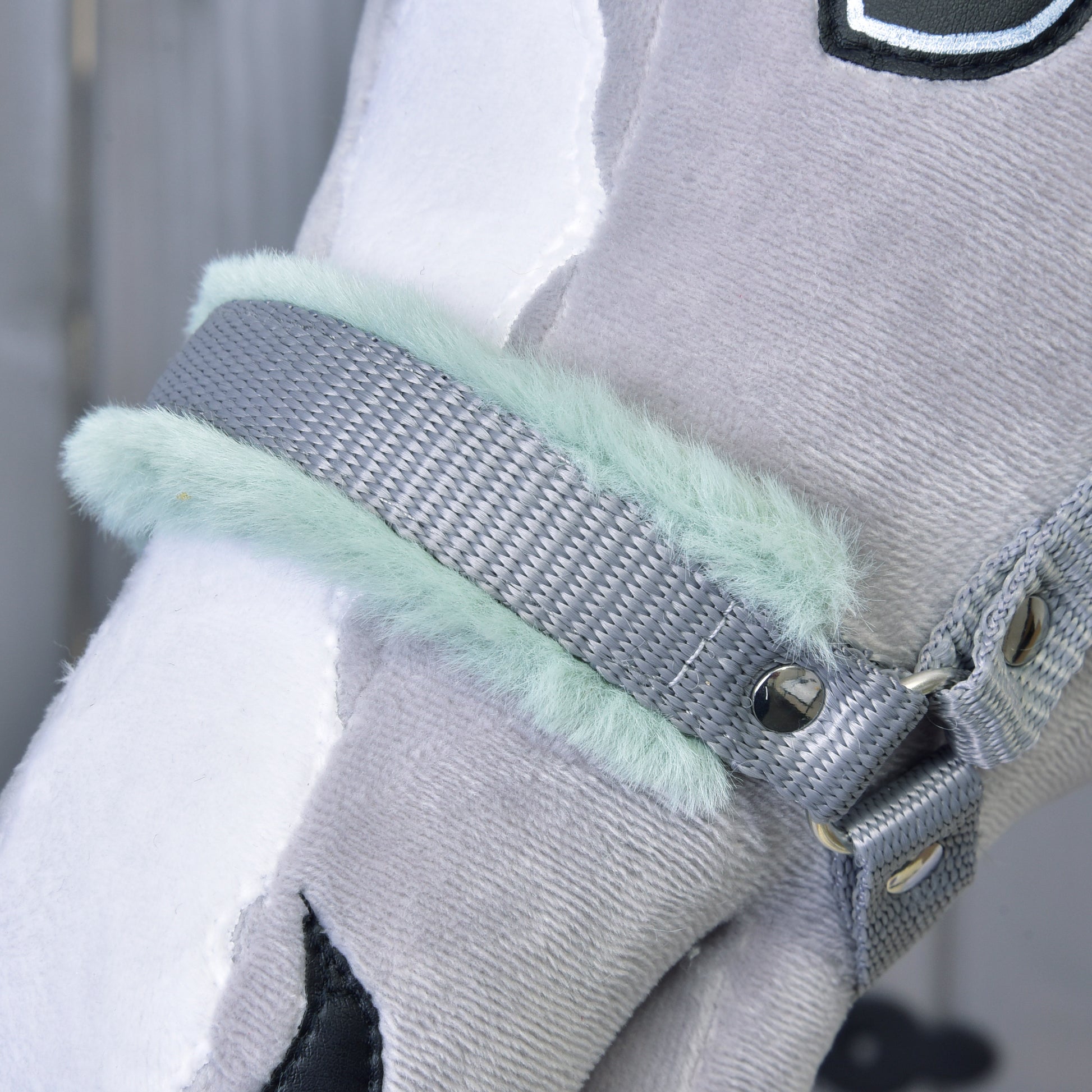 Licol gris avec fourrure menthe