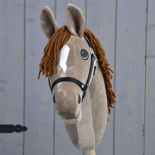Hobby Horse Oliver avec licol noir + licol en fourrure GRATUIT