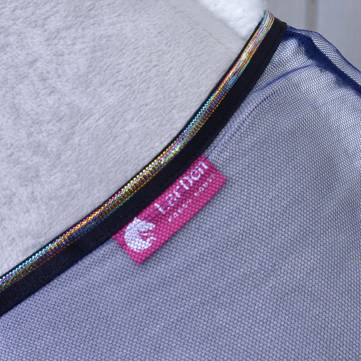 Couverture anti-insectes LarDen