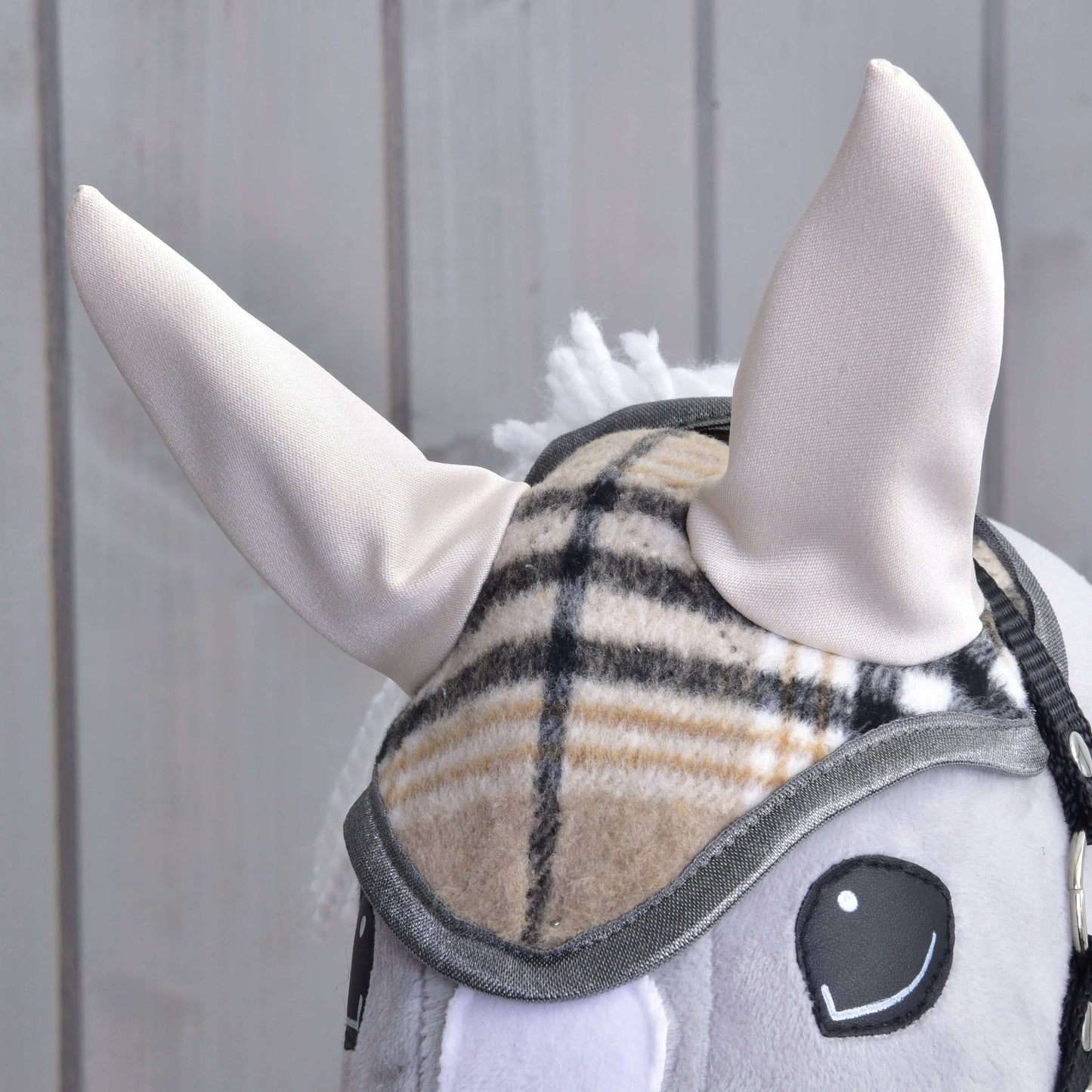 Ear bonnet Cremo England