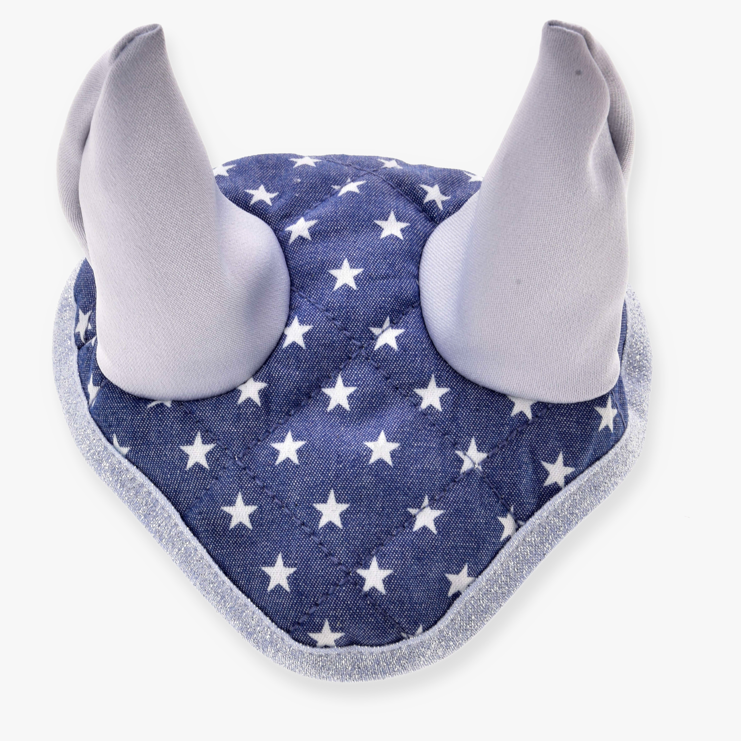 Bonnet d’oreilles Étoile de Hobby Horse LarDen, bonnet anti-mouches en tissu bleu matelassé avec étoiles blanches, deux oreilles grises souples dressées et bordure argentée pour la protection du cheval.