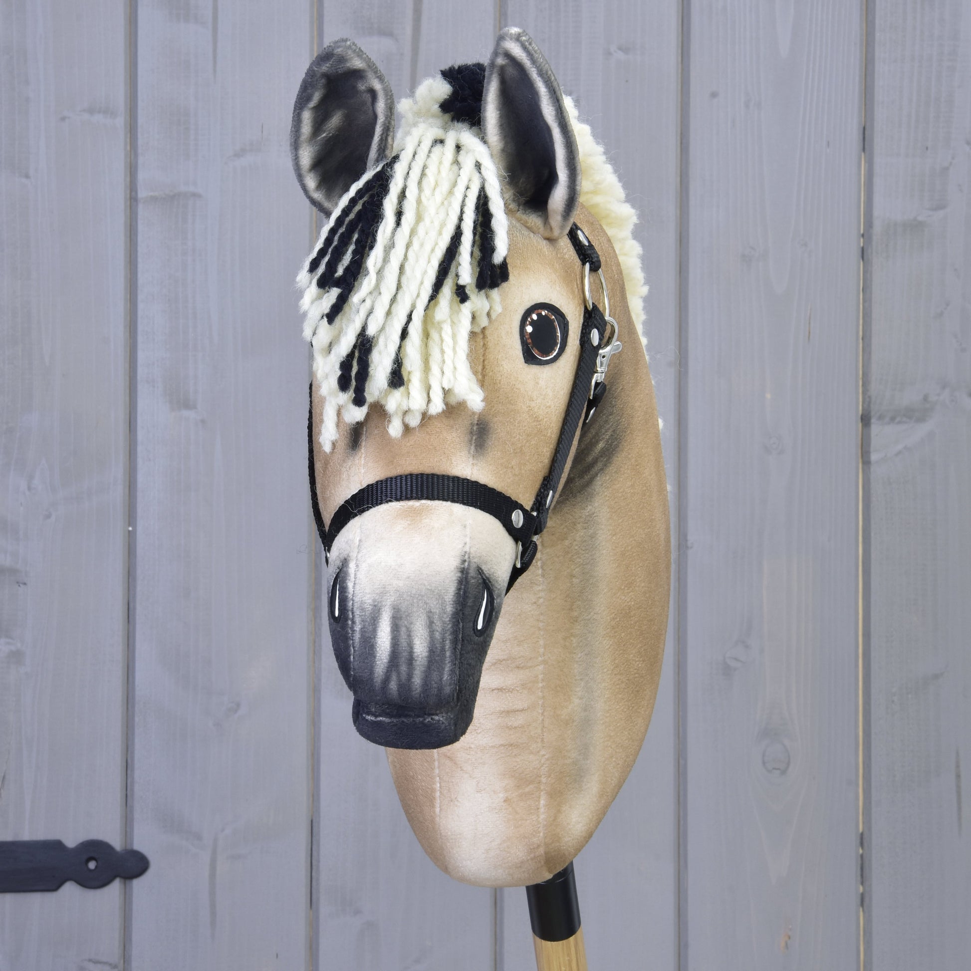 Hobby Horse Ozzy avec licol noir