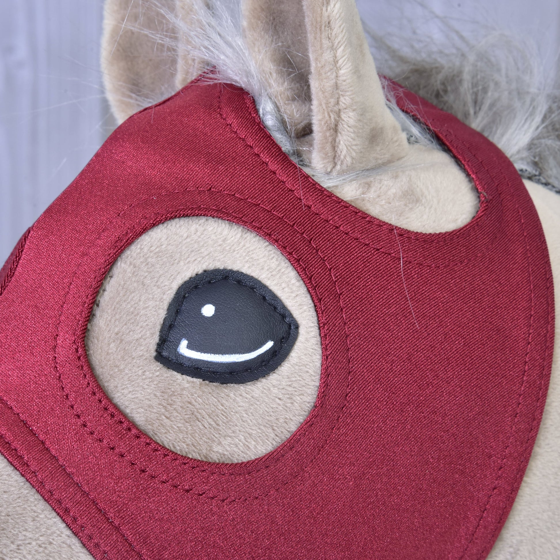 Masque de cheval sans oreilles en velours